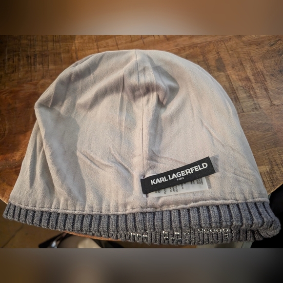 NWOT Karl Lagerfeld Paris Logo Studded Beanie & Matching Gloves - Picture 4 of 8